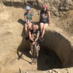 06.08.2020. Wilczyce. Grób odkryty przez archeologów / Grażyna Szlęzak-Wójcik / Radio Kielce