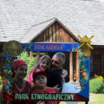 30.08.2020. Tokarnia. Gala finałowa konkursu „Jawor - u źródeł kultury”. Zdjęcia publiczności / Faustyna Terelak / Radio Kielce