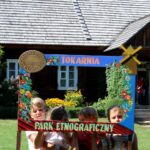 30.08.2020. Tokarnia. Gala finałowa konkursu „Jawor - u źródeł kultury”. Zdjęcia publiczności / Faustyna Terelak / Radio Kielce