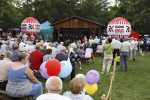 30.08.2020. Tokarnia. Gala finałowa konkursu „Jawor - u źródeł kultury” / Jarosław Kubalski / Radio Kielce