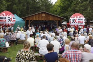 30.08.2020. Tokarnia. Gala finałowa konkursu „Jawor - u źródeł kultury” / Jarosław Kubalski / Radio Kielce