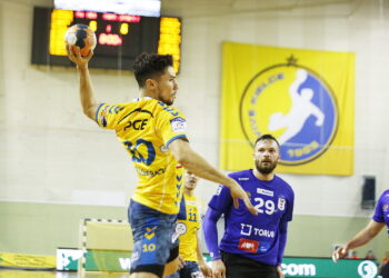 15.10.2019 Kielce. PGNIG Superliga. Mecz PGE Vive - Torus Wybrzeże Gdańsk. Alex Dujszebajew / Jarosław Kubalski / Radio Kielce