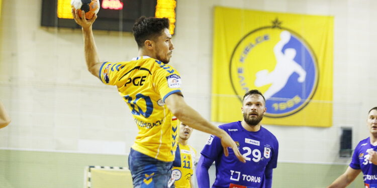 15.10.2019 Kielce. PGNIG Superliga. Mecz PGE Vive - Torus Wybrzeże Gdańsk. Alex Dujszebajew / Jarosław Kubalski / Radio Kielce
