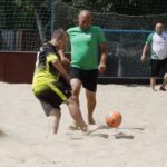 01.08.2020 Kielce. Basen przy ulicy Szczecińskiej. Turniej piłki nożnej plażowej  / Jarosław Kubalski / Radio Kielce