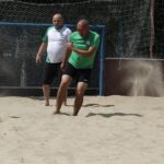 01.08.2020 Kielce. Basen przy ulicy Szczecińskiej. Turniej piłki nożnej plażowej  / Jarosław Kubalski / Radio Kielce