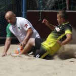 01.08.2020 Kielce. Basen przy ulicy Szczecińskiej. Turniej piłki nożnej plażowej  / Jarosław Kubalski / Radio Kielce