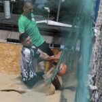 01.08.2020 Kielce. Basen przy ulicy Szczecińskiej. Turniej piłki nożnej plażowej  / Jarosław Kubalski / Radio Kielce