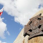 01.08.2020 Kielce. Uroczystości pod pomnikiem  "Harcerzom poległym za Ojczyznę" na Skwerze Szarych Szeregów w 76. rocznicę wybuchu Powstania Warszawskiego / Jarosław Kubalski / Radio Kielce