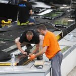 04.08.2020 Kielce. Amfiteatr na Kadzielni. Budowa sceny na Festiwal Muzyki Tanecznej / Jarosław Kubalski / Radio Kielce