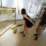 08.07.2020 Kielce. BWA. Wernisaż wystawy "Leśniczówka. Sztuka organiczna z Dąbrowy Dolnej" / Jarosław Kubalski / Radio Kielce