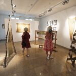 08.07.2020 Kielce. BWA. Wernisaż wystawy "Leśniczówka. Sztuka organiczna z Dąbrowy Dolnej" / Jarosław Kubalski / Radio Kielce