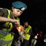 11.08.2020 Szewce. Marsz Szlakiem I Kompanii Kadrowej. Apel i zapalenie zniczy w lesie, gdzie dokonywano rozstrzeliwań Żołnierzy Wyklętych / Jarosław Kubalski / Radio Kielce