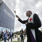 24.08.2020 Kielce. Uroczyste otwarcie Centrum Kształcenia Zawodowego CK Technik. Biskup Andrzej Kaleta / Jarosław Kubalski / Radio Kielce