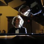 29.08.2020 Kielce. Muzeum Narodowe.  Koncert z cyklu "Chopinowskie inspiracje". Gra Piotr Pawlak / Jarosław Kubalski / Radio Kielce