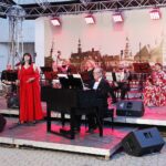 02.08.2020 Kielce. Święto Placu Moniuszki. Koncert "Z muzyką przez Kielce". Marzena Trzebińska i Artur Jaroń / Jarosław Kubalski / Radio Kielce