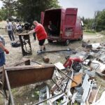 11.08.2020 Tokarnia. Park etnograficzny. Zdjęcia do programu telewizyjnego Złomowisko PL emitowanego przez Discovery Channel / Jarosław Kubalski / Radio Kielce