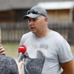 11.08.2020 Tokarnia. Park etnograficzny. Zdjęcia do programu telewizyjnego Złomowisko PL emitowanego przez Discovery Channel / Jarosław Kubalski / Radio Kielce