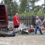 11.08.2020 Tokarnia. Park etnograficzny. Zdjęcia do programu telewizyjnego Złomowisko PL emitowanego przez Discovery Channel / Jarosław Kubalski / Radio Kielce