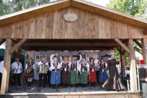 30.08.2020 Tokarnia. Gala finałowa konkursu „Jawor - u źródeł kultury” / Jarosław Kubalski / Radio Kielce