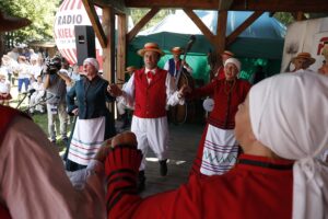 30.08.2020. Tokarnia. Gala finałowa konkursu „Jawor - u źródeł kultury” / Jarosław Kubalski / Radio Kielce