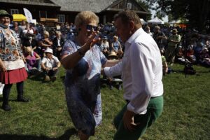 30.08.2020. Tokarnia. Gala finałowa konkursu „Jawor - u źródeł kultury” / Jarosław Kubalski / Radio Kielce