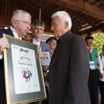 30.08.2020. Tokarnia. Gala finałowa konkursu „Jawor - u źródeł kultury”. Na zdjęciu (od lewej): Krzysztof Lipiec - poseł PiS oraz Zbigniew Łabuda. Z tyłu senator Krzysztof Słoń / Jarosław Kubalski / Radio Kielce