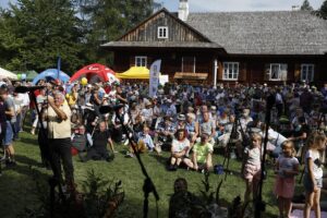 30.08.2020. Tokarnia. Gala finałowa konkursu „Jawor - u źródeł kultury” / Jarosław Kubalski / Radio Kielce