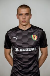 37. Iwo Kaczmarski - pomocnik / Korona Kielce