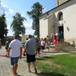 09.08.2020. Opatów. Spacer pn. „Opatowskie zakątki” / Emilia Sitarska / Radio Kielce