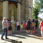 09.08.2020. Opatów. Spacer pn. „Opatowskie zakątki” / Emilia Sitarska / Radio Kielce