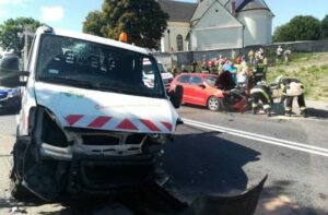 01.08.2020 Osiek. Wypadek na drodze krajowej nr 79 / policja