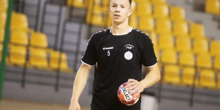 23.07.2020. Kielce. Trening PGE Kielce. Na zdjęciu: Michał Olejniczak / Wiktor Taszłow / Radio Kielce