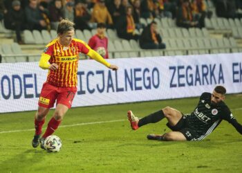 09.03.2020. Kielce. 26. kolejka PKO Ekstraklasy: Korona Kielce - ŁKS Łódź. Na zdjęciu (z lewej): Petteri Forsell / Wiktor Taszłow / Radio Kielce