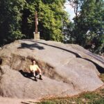 Muzyczne Podróże. Pomorze. Tychowo, głaz Trzygław / Danuta Rasała