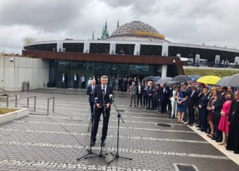 27.08.2020 Kielce. Otwarcie zmodernizowanego dworca autobusowego. Na zdjęciu Bogdan Wenta - prezydent Kielc / Wiktor Taszłow / Radio Kielce