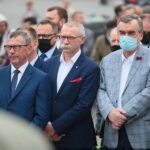 27.08.2020 Kielce. Otwarcie zmodernizowanego dworca autobusowego. Na zdjęciu (od lewej): Henryk Milcarz - prezes Wodociągów Kieleckich, Tomasz Lato - wójt Masłowa, Wojciech Lubawski - prezes zarządu Uzdrowisko Busko-Zdrój S.A. / Wiktor Taszłow / Radio Kielce