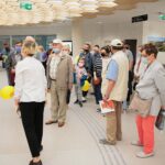 27.08.2020. Kielce. Mieszkańcy zwiedzają zmodernizowany dworzec autobusowy / Wiktor Taszłow / Radio Kielce