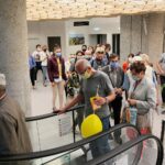 27.08.2020. Kielce. Mieszkańcy zwiedzają zmodernizowany dworzec autobusowy / Wiktor Taszłow / Radio Kielce