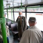 27.08.2020. Kielce. Mieszkańcy zwiedzają zmodernizowany dworzec autobusowy / Wiktor Taszłow / Radio Kielce