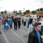 27.08.2020. Kielce. Mieszkańcy zwiedzają zmodernizowany dworzec autobusowy / Wiktor Taszłow / Radio Kielce