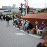 27.08.2020. Kielce. Mieszkańcy zwiedzają zmodernizowany dworzec autobusowy / Wiktor Taszłow / Radio Kielce