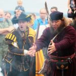 29.08.2020. Chęciny. Historyczne pokazy na zamku / Wiktor Taszłow / Radio Kielce