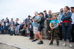 29.08.2020. Chęciny. Historyczne pokazy na zamku / Wiktor Taszłow / Radio Kielce