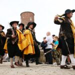 29.08.2020. Chęciny. Historyczne pokazy na zamku / Wiktor Taszłow / Radio Kielce