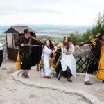 29.08.2020. Chęciny. Historyczne pokazy na zamku / Wiktor Taszłow / Radio Kielce