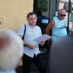 30.08.2020 Kielce. Spacer śladami miejskich pomników. Na zdjęciu: Krzysztof Myśliński - p.o. dyrektora Muzeum Historii Kielc / Wiktor Taszłow / Radio Kielce