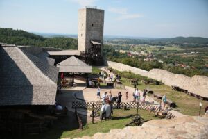 30.08.2020. Chęciny. Piknik na zamku / Wiktor Taszłow / Radio Kielce