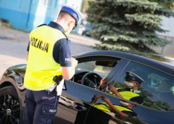 Policja. Kontrola drogowa / Wiktor Taszlow / Radio Kielce