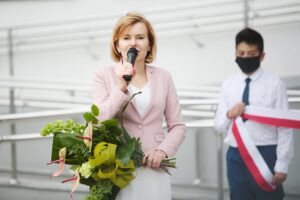 31.08.2020. Wola Morawicka. Otwarcie nowej szkoły i przedszkola. Na zdjęciu: Anna Krupka - wiceminister sportu / Wiktor Taszłow / Radio Kielce