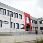 31.08.2020. Wola Morawicka. Otwarcie nowej szkoły i przedszkola / Wiktor Taszłow / Radio Kielce